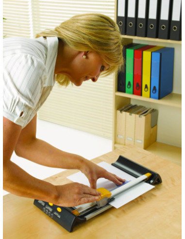 CIZALLA DE CORTE A4 NEUTRON PLUS FELLOWES 5410101