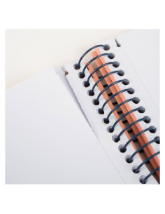 CUADERNO A4 CON ESPIRAL Y TAPA DURA
