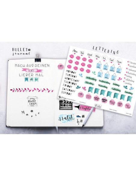 SOBRE CON 2 HOJAS 76X120MM Y 132 PEGATINAS DIAS DE LA SEMANA AVERY 54542