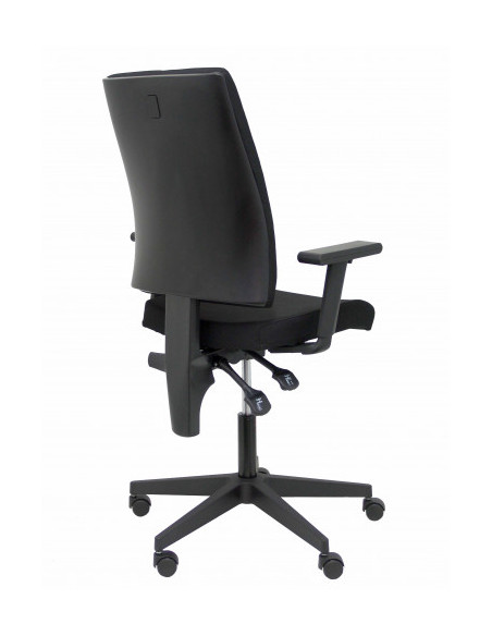 SILLA MODELO LEZUZA ARAN CON BRAZOS REGULABLES NEGRO PIQUERAS Y CRESPO 322NE