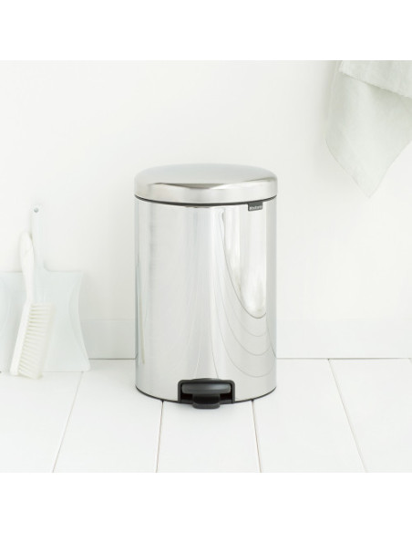 PAPELERA CUBO PEDAL 20 LITROS INOX BRILLO BRABANTIA DP030