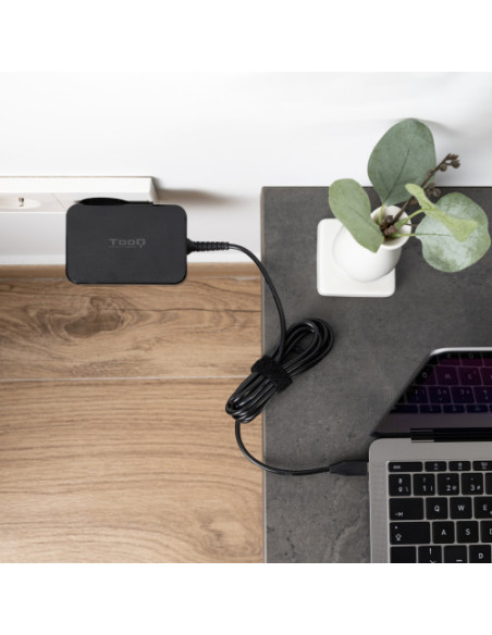 TOOQ CARGADOR PORTÁTIL GAN USB-C PD 100W, NEGRO