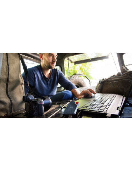 SANDISK EXTREME 1TB PORTABLE SSD - UP TO 1050MB/S READ AND 1000MB/S WRITE SPEEDS, USB 3.2 GEN 2, 2-METER DROP PROTECTION AND IP5