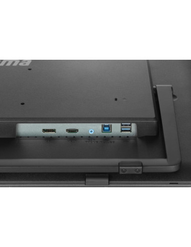 BUILT-IN WEBCAM & MICROPHONE