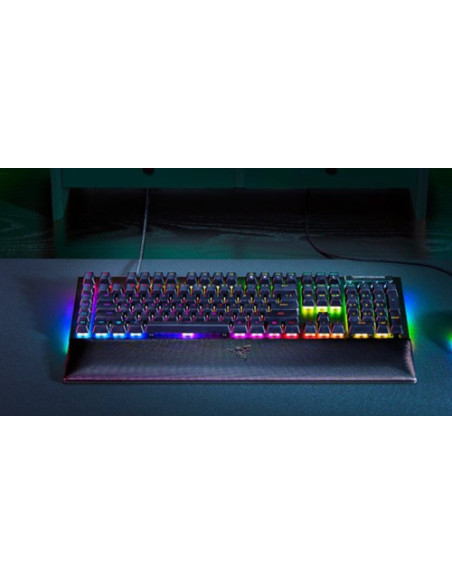 TECLADO RAZER BLACKWIDOW V4 GREEN SWITCH (USA) (RZ03-04690100-R3M1)