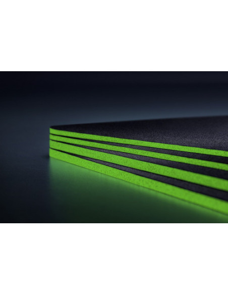 ALFOMBRILLA RAZER GIGANTUS V2 MEDIUM (RZ02-03330200-R3M1)