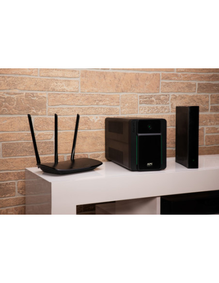 SAI APC EASY UPS 1600VA, 230V, AVR, SCHUKO SOCKETS