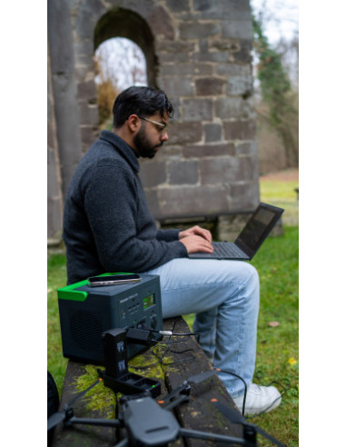 SCHNEIDER OFFGRID PORTABLE POWER STATION 500,...