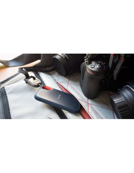 SANDISK EXTREME 4TB PORTABLE SSD - UP TO 1050MB/S READ AND 1000MB/S WRITE SPEEDS, USB 3.2 GEN 2, 2-METER DROP PROTECTION AND IP5