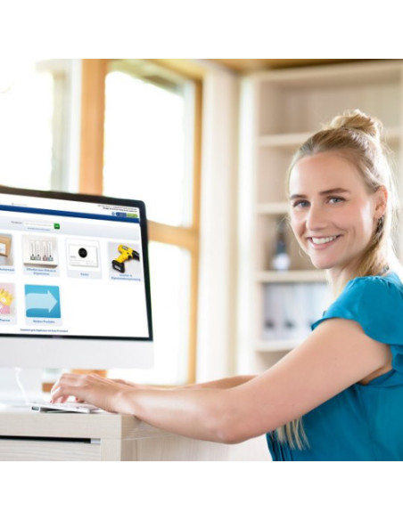 CAJA DE 25 HOJAS ETIQUETAS ADHESIVAS CUBRIENTE PARA CÓDIGO QR, 45X45MM AVERY L7121-25